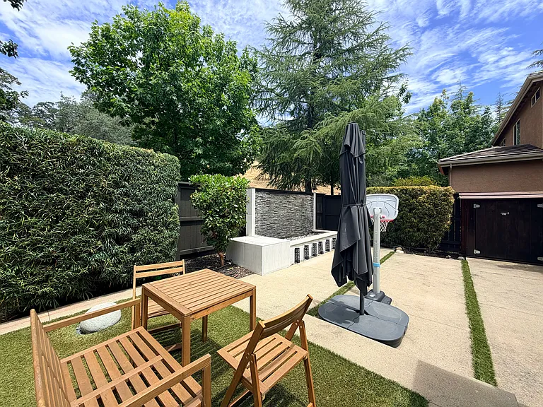 3703 Abby Ct — Photo 39