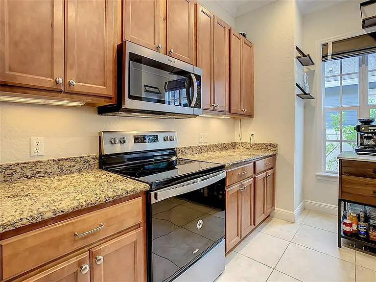 220 W Minnehaha St — Photo 18