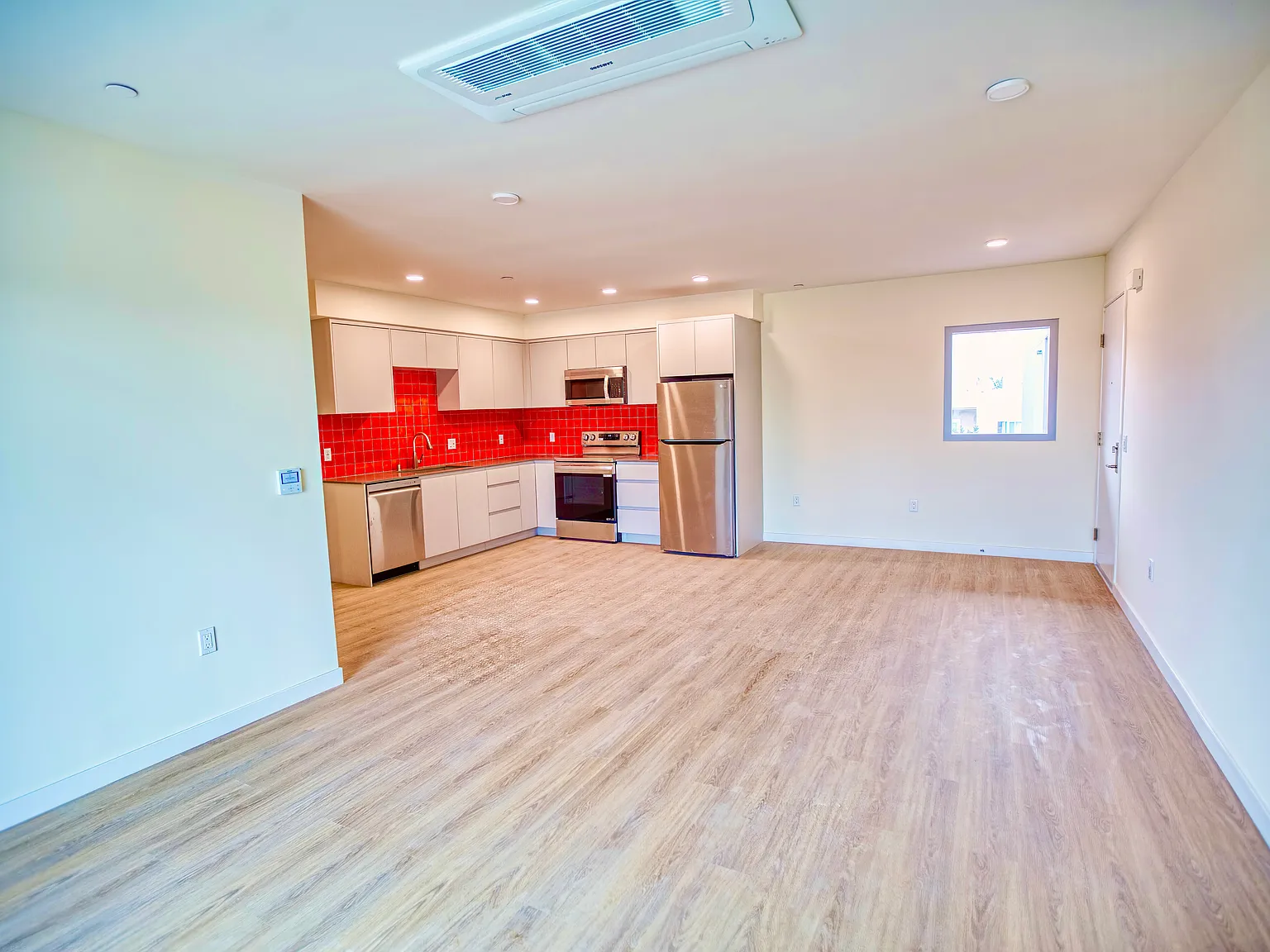 2 bed, $3,500 — Photo 2
