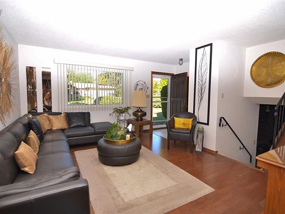 4th image of 610 W Indian Creek Dr