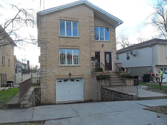 2nd image of 21 B Belfield Ave