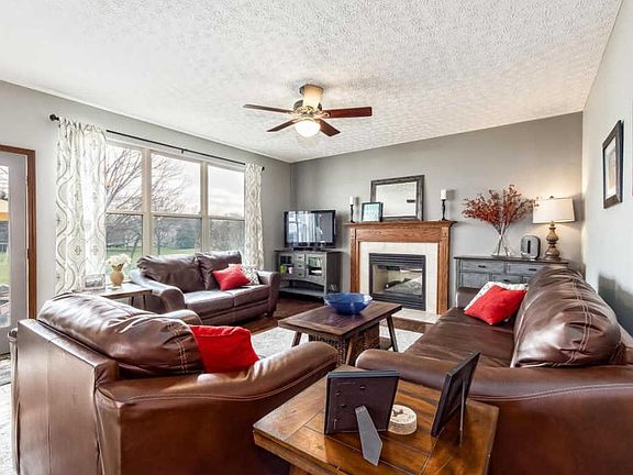 5th image of 6532 Westbury Dr
