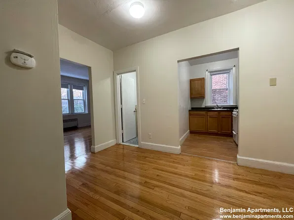 35 Lancaster Ter #203, Brookline, MA 02446