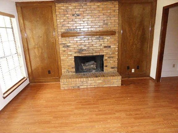 2nd image of 102-104-104 Gwendola Dr