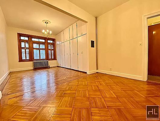 4th image of 415 Stuyvesant Ave #1R