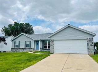 236 Royallmanor Ln, O'Fallon, MO 63368