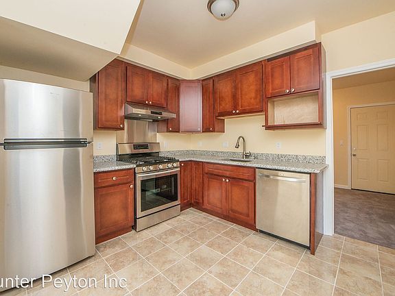 4th image of 144 Anza St