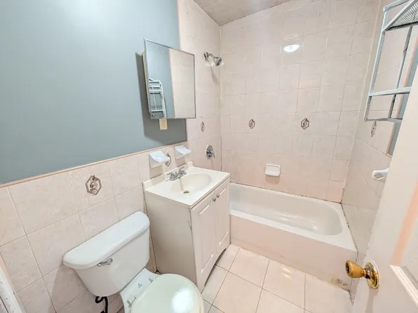 93 East 57th Street image 4 of 14