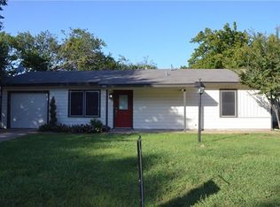 424 NW Lorna St, Burleson, TX 76028
