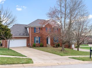 2004 Highland Ct, La Grange, KY 40031