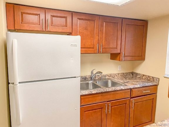 5th image of 14 S Ortman Dr APT A