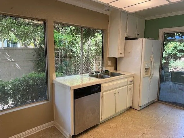 6828 Ponce Ave — Photo 11