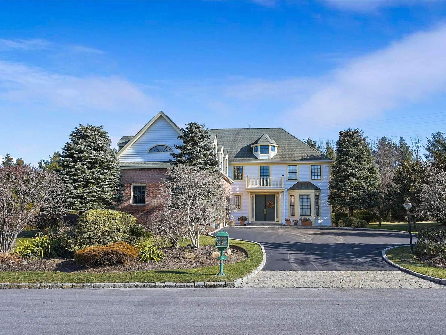 16 Mackay Way UNIT Mac, Roslyn, NY 11576 Zillow