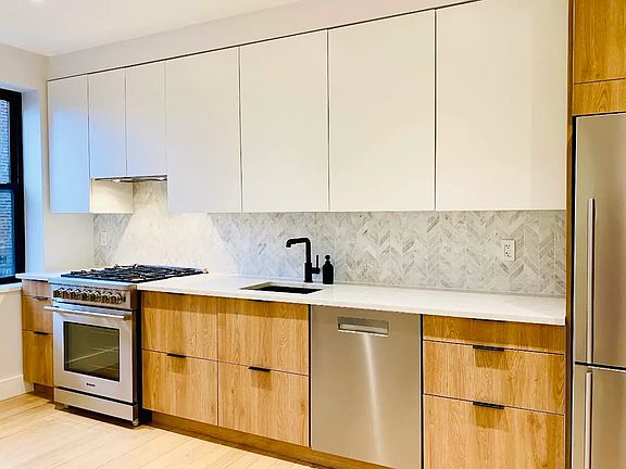 2nd image of 2540 31st Ave APT 5A