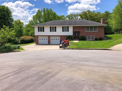2002 Brookgreen Dr, Jefferson City, MO, 65101