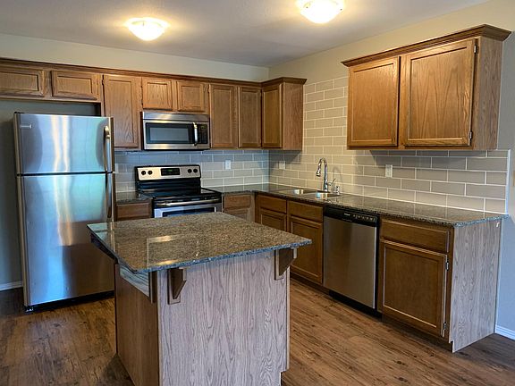 3rd image of 3001 SW Amberwood Blvd #1