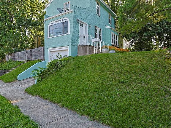 2nd image of 3000 Mapleleaf Ave