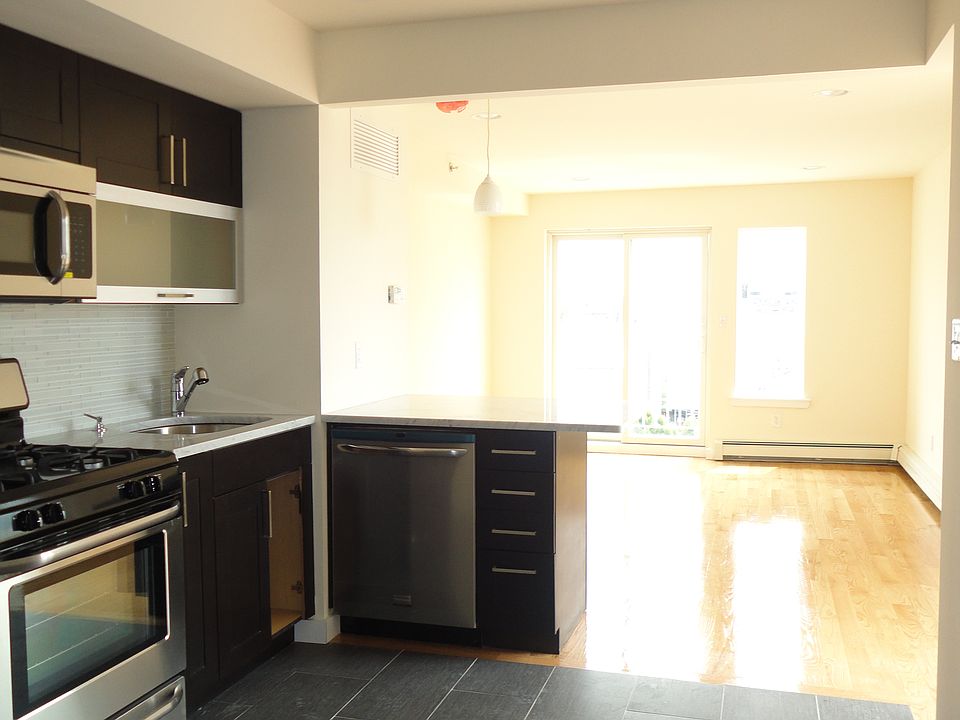 1st image of 3132 38th St APT 5A
