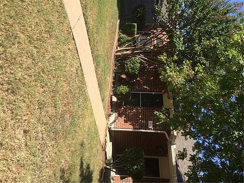 4th image of 1801 Lantana Dr