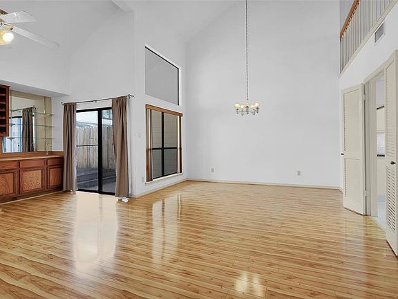 3rd image of 3119 Ashford Bend Dr