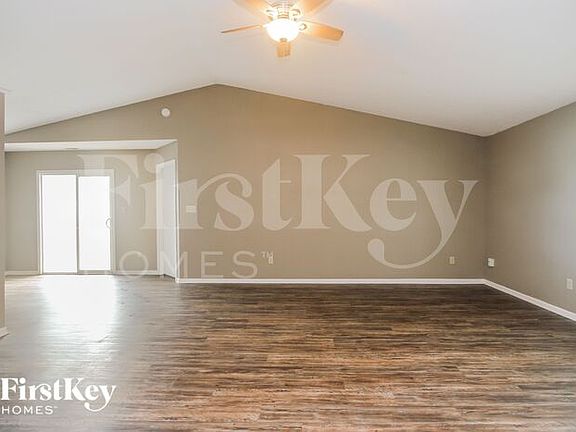 2nd image of 3305 Tupelo Dr