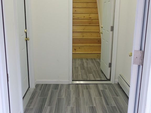 3rd image of 987 E 167th St