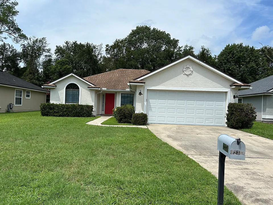 12376 Richards Glen Ct