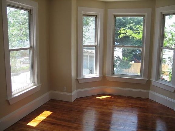 5th image of 45 Blossom St #1