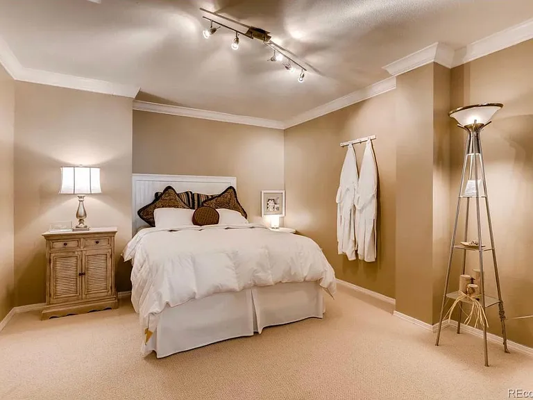 4605 S Yosemite St #28 — Photo 31