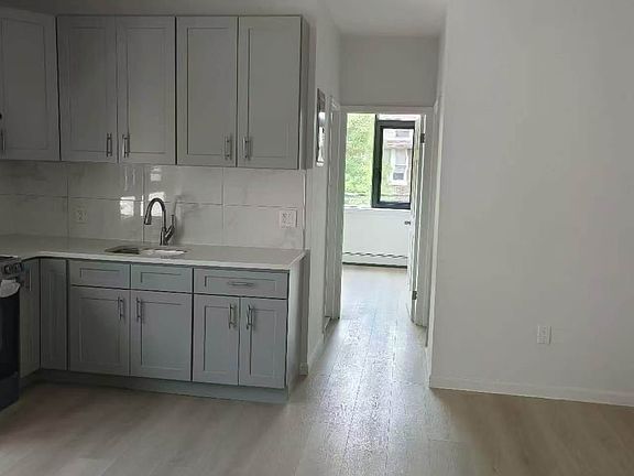 3rd image of 1330 E 36th St Floor 2