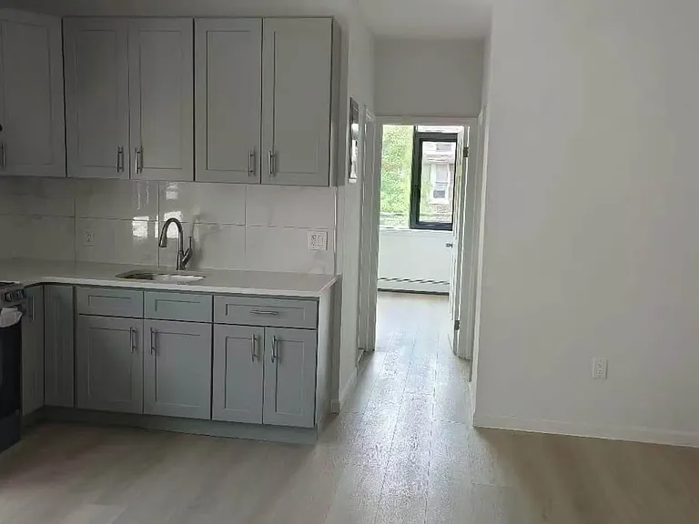 1330 E 36th St #2 — Photo 3
