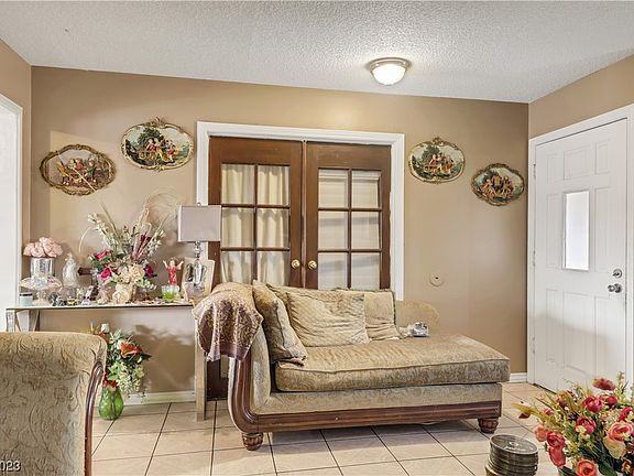 3rd image of 1324 Arthur Ave