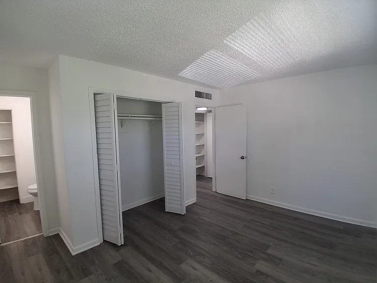 401 SW 13th Pl #721 — Photo 25