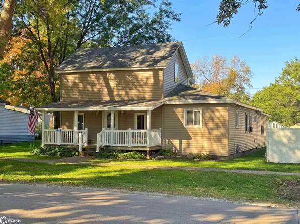 105 N Clark St, Dow City, IA 51528