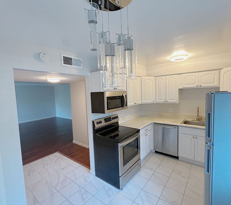 1st image of 2210 T St #12