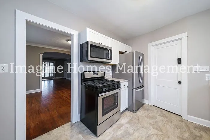 2176 Glenbury Ave #1 — Photo 8