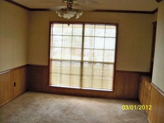 3rd image of 3829 Trailwood Dr