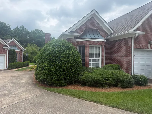25 Oliver Ct, Signal Mountain, TN 37377