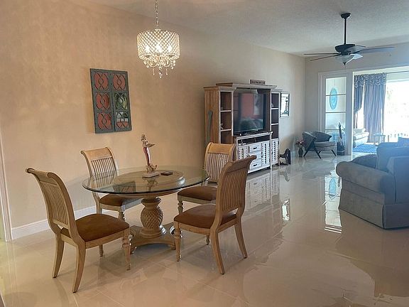 5th image of 9 Harbour Isle Dr E Unit 204