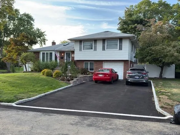 1 George Court, Melville, NY 11747