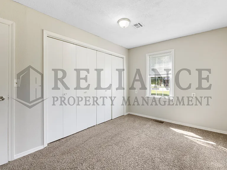 902 W Wallingford St — Photo 20