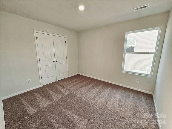 5th image of 415 Apex Cir
