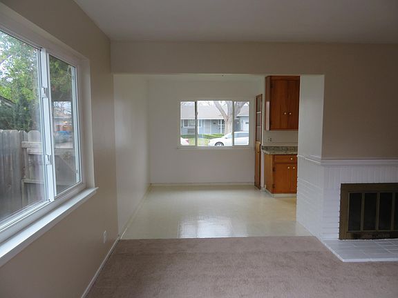 4th image of 2811 Toledo Ave