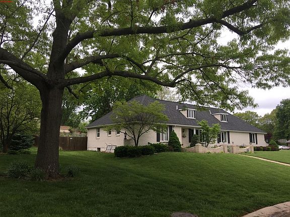 3rd image of 13101 E Delaware Dr