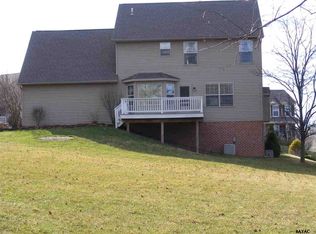 218 Sunset Cir, Red Lion, PA 17356