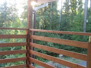 5520 NE 10th St, Renton, WA 98059