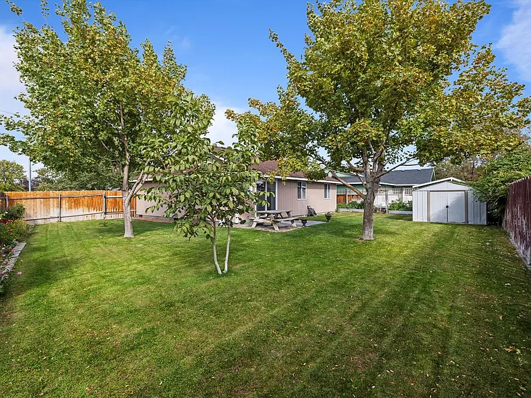 6320 Candlestick Dr — Photo 26