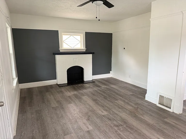 4007 Behrwald Ave — Photo 3