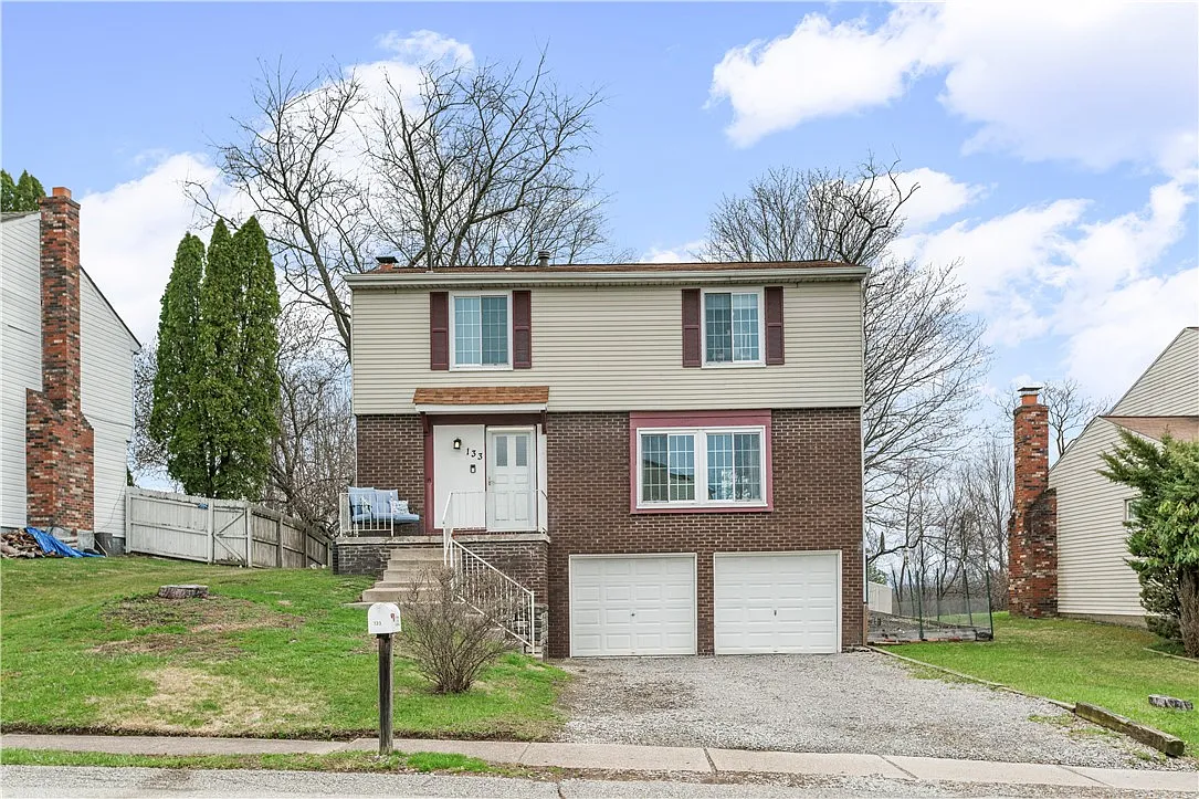 133 Topaz Dr photo 1