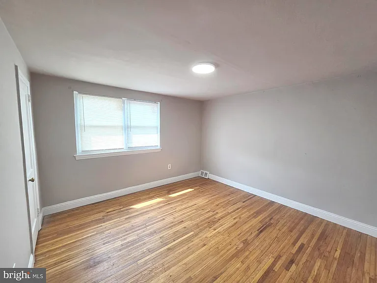 6653 Perry Ave — Photo 11